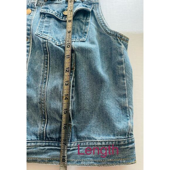 Forever 21 Women’s Large Embellished Distressed Light Wash Denim Vest - Picture 5 of 12